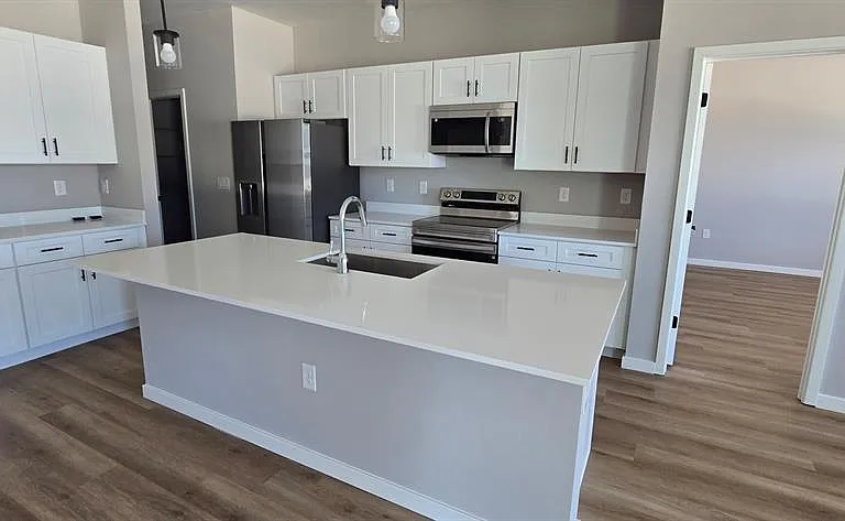 9975 SW 39th Ter — Photo 3