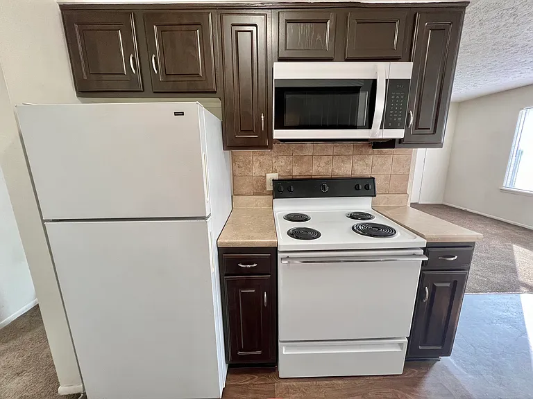 Derby Run Apartments — Photo 41