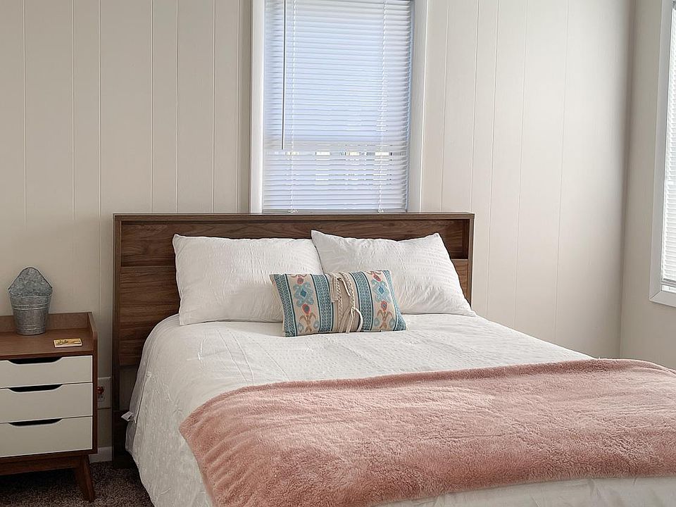 Front bedroom with full bed