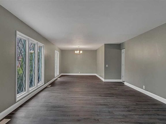 2nd image of 12990 Whitecliff Ct