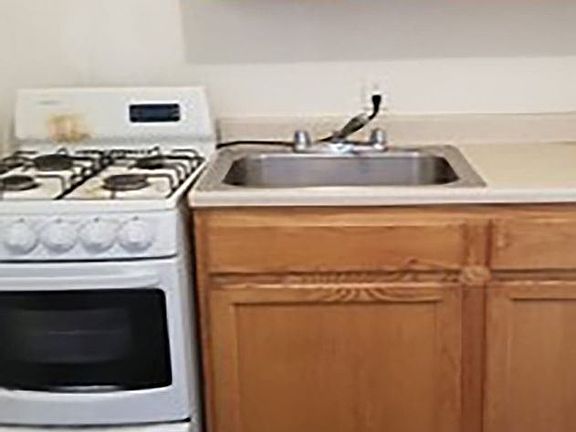 4th image of 554 E Brett St #8663837