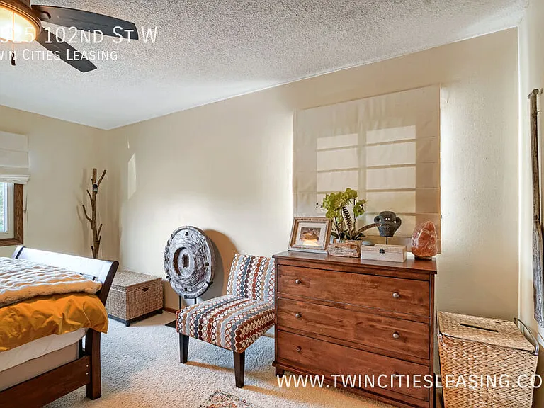 7525 W 102nd St — Photo 12