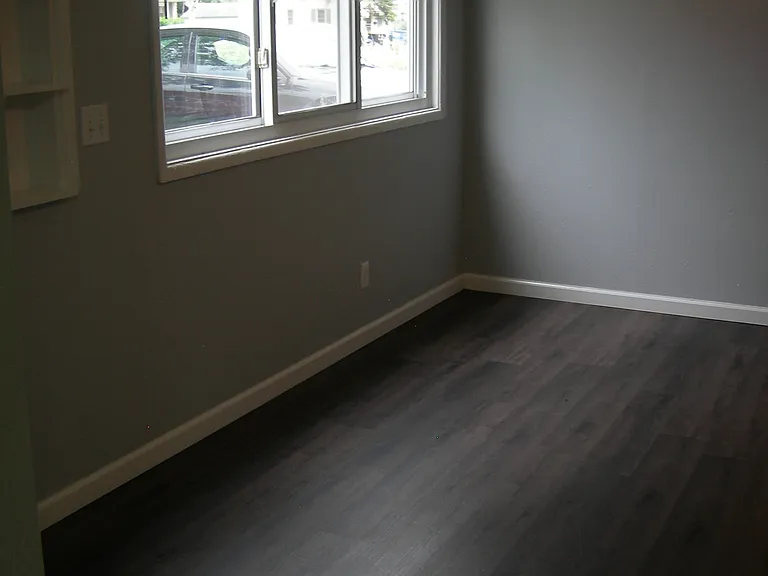 2041 Newport Ave — Photo 6