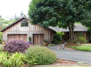 247 Windmill Ln, Eureka, CA 95503