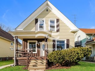 1020 Grove Ave, Racine, WI 53405