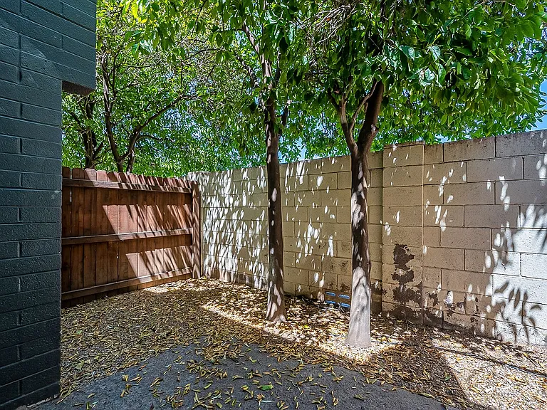 2 bedroom 1.5 bathroom in the heart of Phoenix — Photo 30