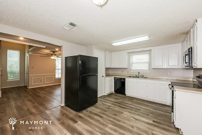 722 Nightingale Cir — Photo 8