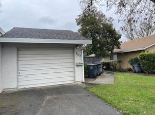 2117 E 8th St, Davis, CA 95618