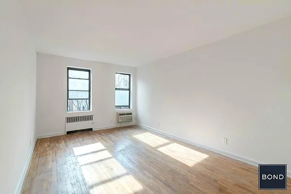 Rented by Bond New York | media 1
