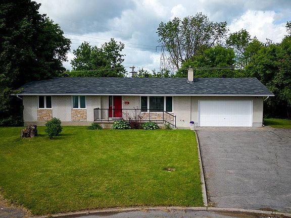 3rd image of 13 Pritchard Dr