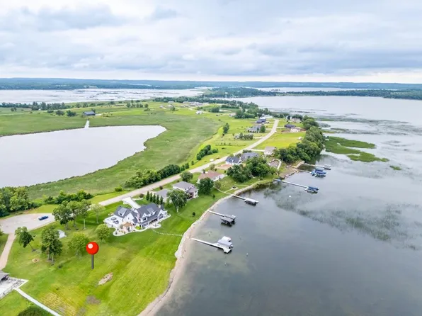 4 Bass Harbor Rd, Pelican Rapids, MN 56572