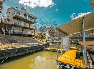 1437 Ginger Rd, Lake Ozark, MO 65049