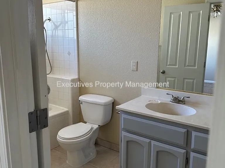 1103 Acapulco Ct — Photo 15