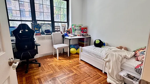 205 W 15th St #2GH — Photo 18