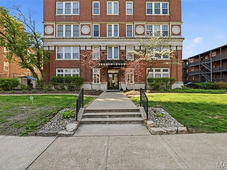 5330 Pershing Ave #807 — Photo 2