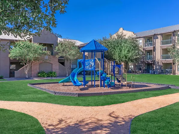 San Pedro Apartments