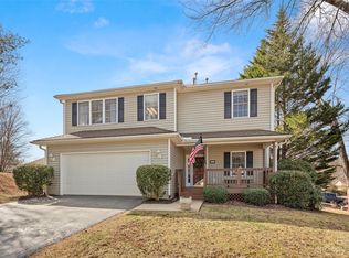 14 Glenwood Hill Ln, Mills River, NC 28759
