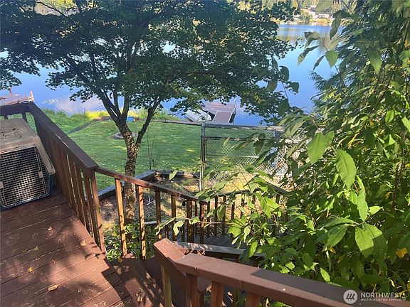 3rd image of 1610 W Star Lake Drive