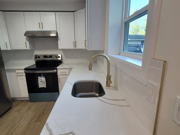 43 Main St #C, Highland, NY 12528