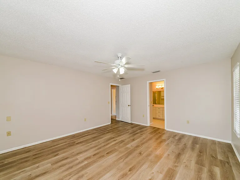 5453 Colonial Oaks Blvd — Photo 9