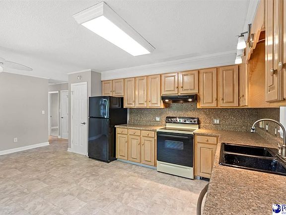 3rd image of 736 Millers Rd