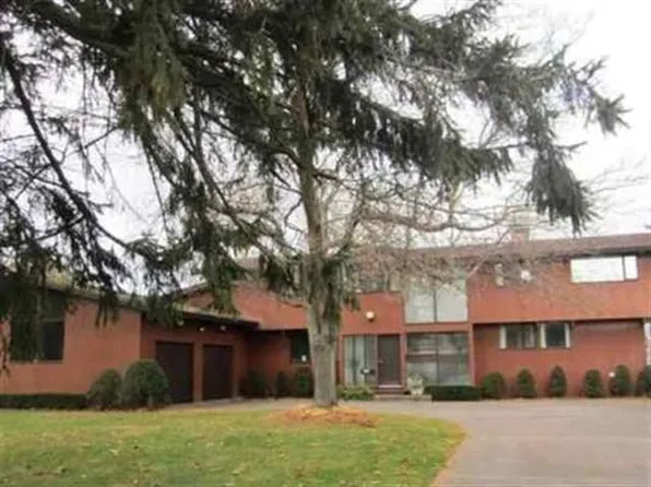 208 Proctor Ave, Ogdensburg, NY 13669