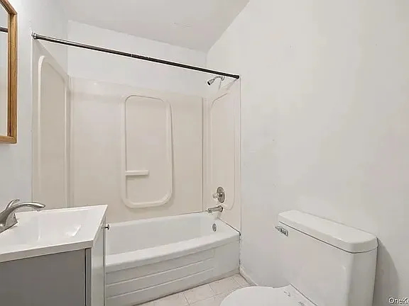 50 Westside Ave #D — Photo 4