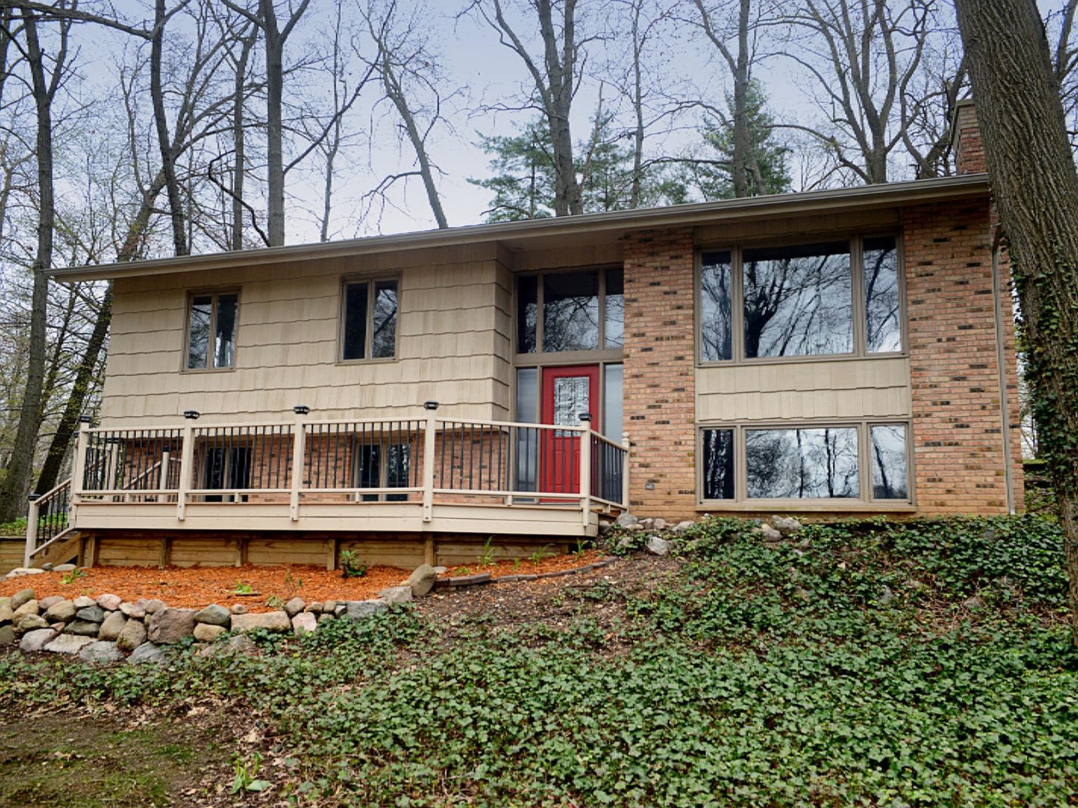 352 Horseshoe Ct, Plainwell, MI 49080 Zillow