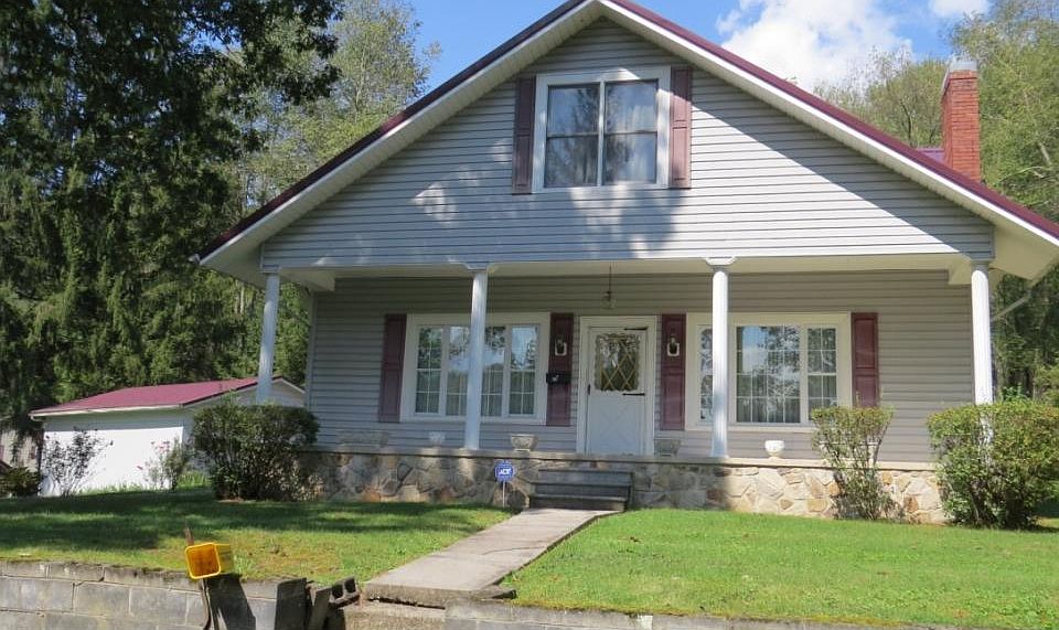 1st image of 1011 Virginia Ave NE
