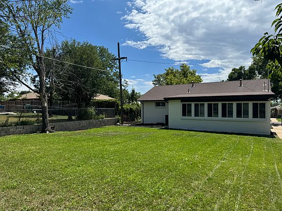 Large Fenced back yard