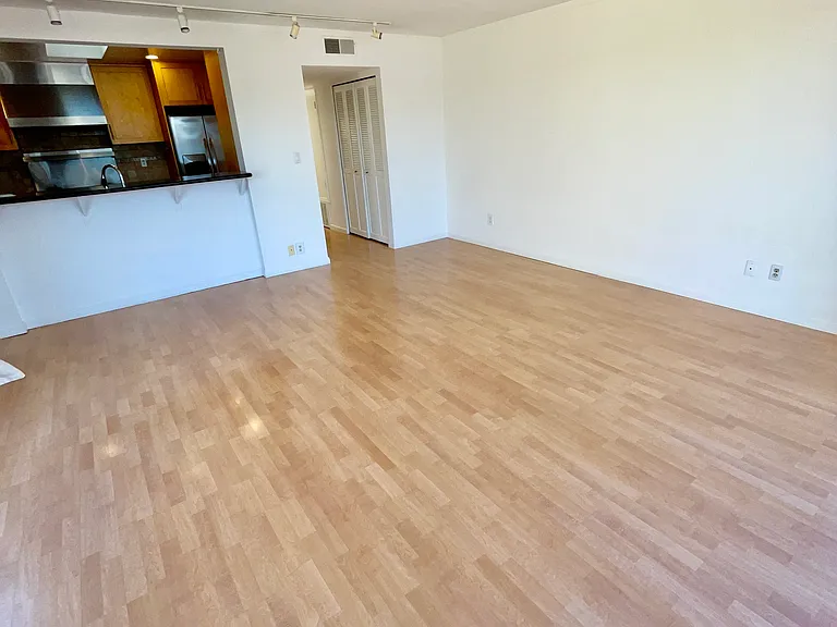 1623 Bridgeway #6 — Photo 9