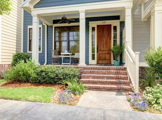 210 Traditions Dr, Lafayette, LA 70508