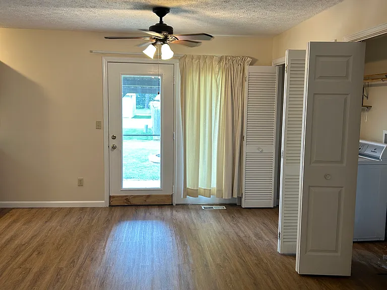 518 E South St #1 — Photo 9
