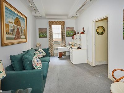 131 E 66th St #1H, New York, NY, 10065