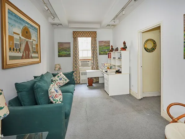 131 E 66th St #1H, New York, NY 10065