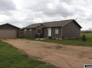 212 Middle Fork Ct, Kaycee, WY 82639