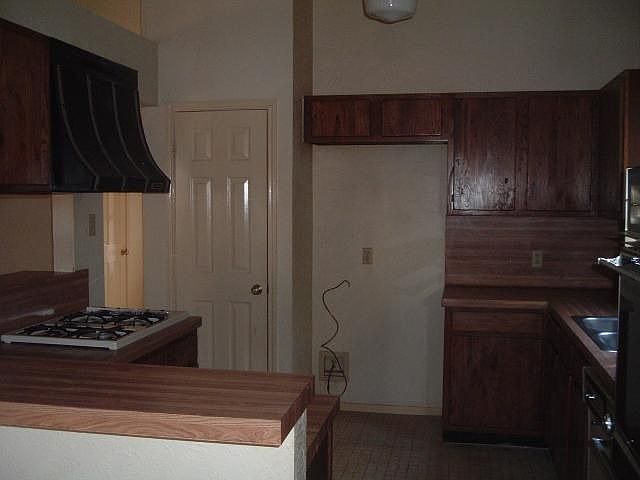 1st image of 2900 Norfolk Dr