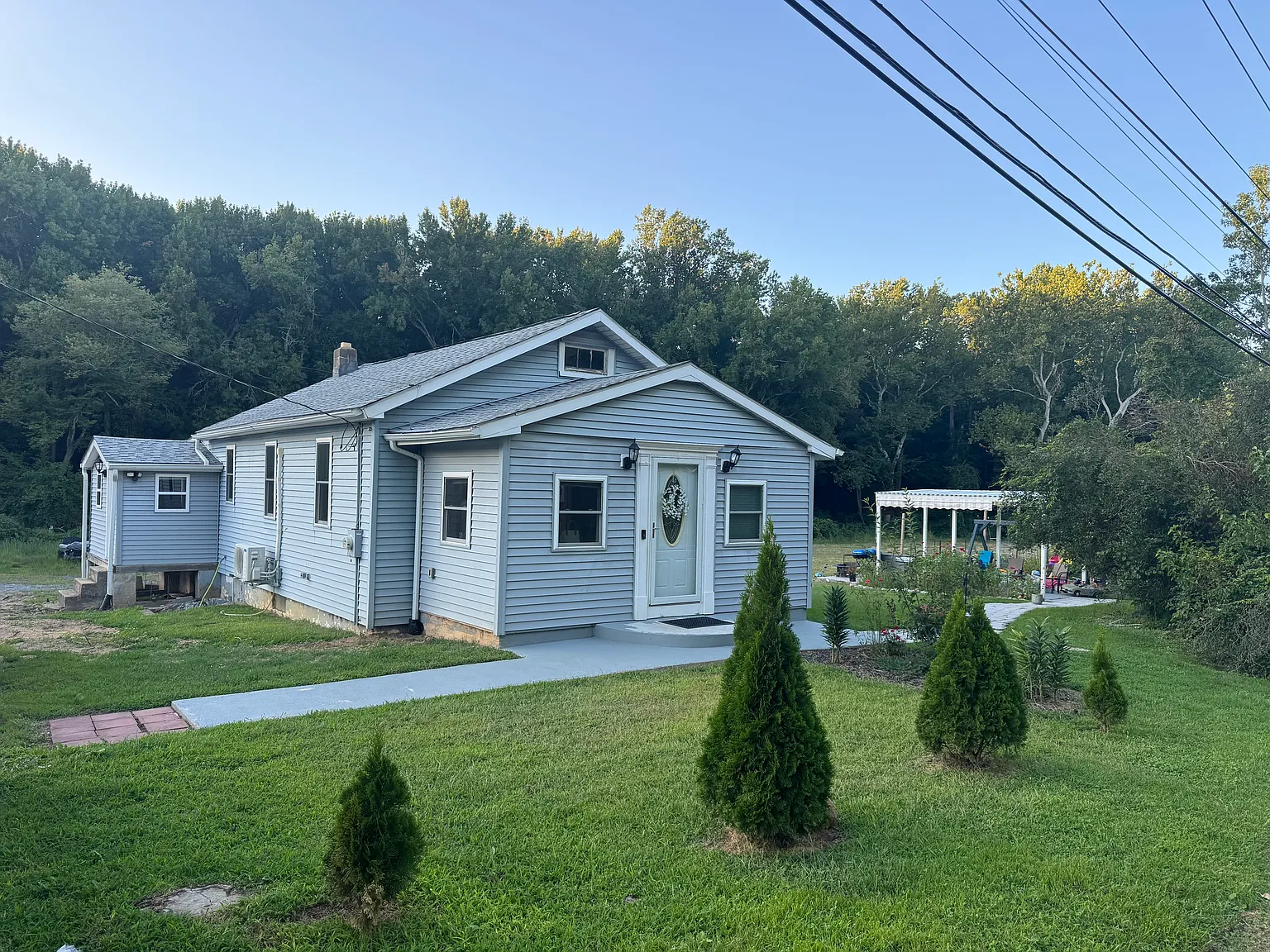3 bed, 1080 sqft, $2,250 — Photo 2