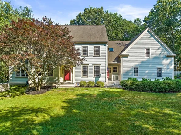 478 Beechwood St, Cohasset, MA 02025