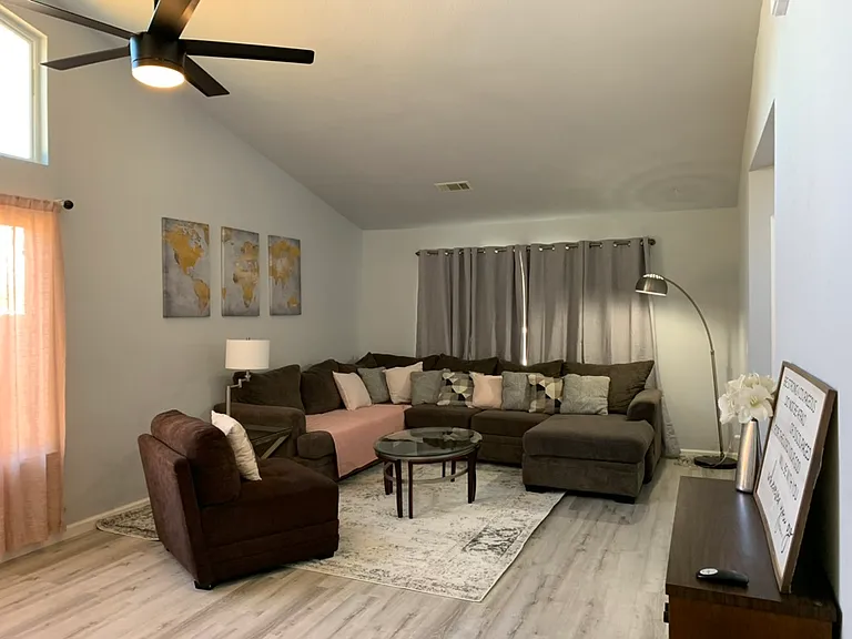 529 Shell Dr — Photo 4