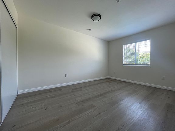 5th image of 1929 Echo Park Ave APT 302