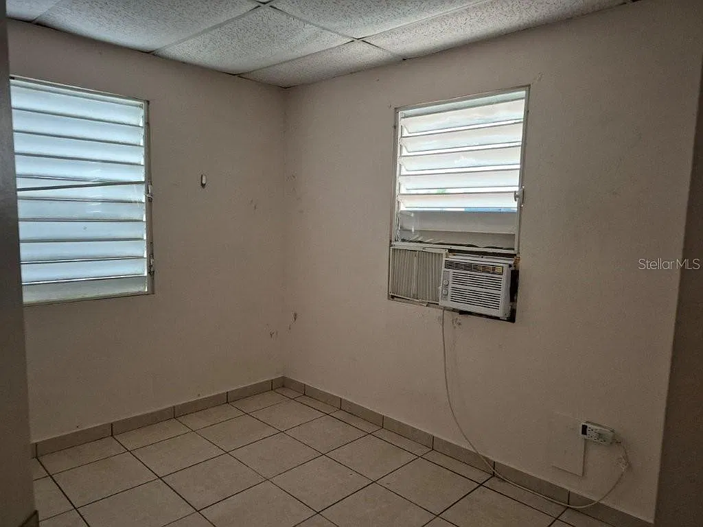 2 bed, 1.0 bath, 500 sqft, $900 — Photo 2