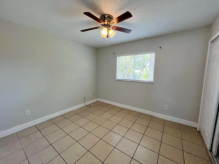 437 Kee St — Photo 11