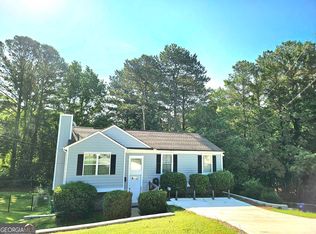 3253 Blackfoot Ln, Rex, GA 30273
