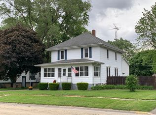 242 S Oak St, Herscher, IL 60941