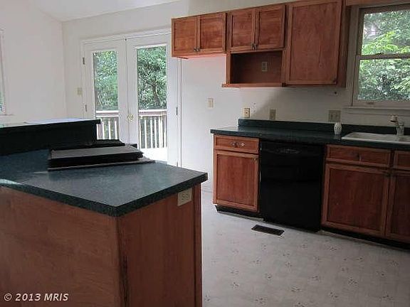 4th image of 106 Otter Creek Dr