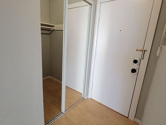 4th image of 2936 14th Ave APT 204
