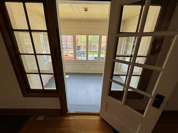 5th image of 2530 Neil Ave #2532