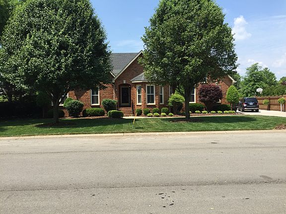 3rd image of 1901 Creekwalk Dr