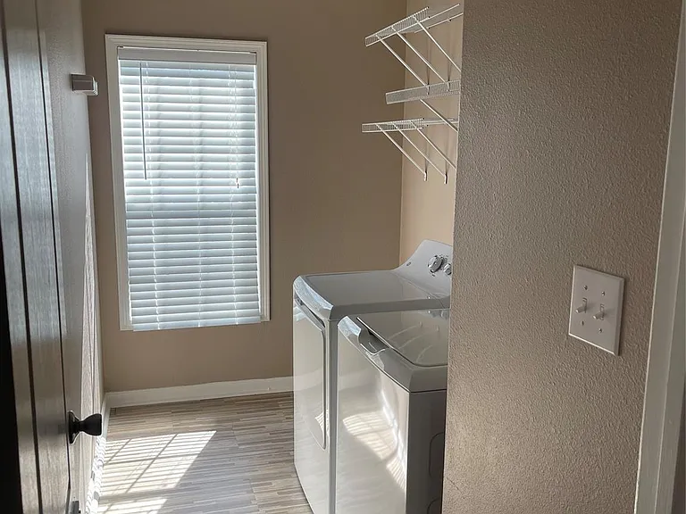 21513 W Hammond Dr — Photo 8